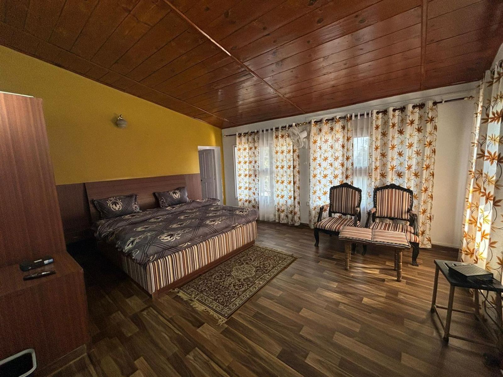 5 Bedrooms By Humble Stay Kasauli Exterior photo